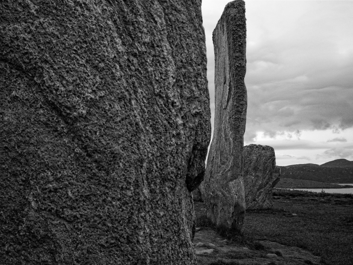 Calanais/Callanish Stones Peek